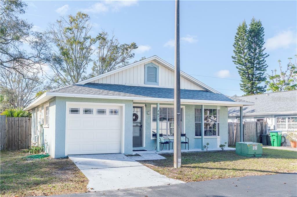 Property Photo: 2651 Finch Court FL 34684
