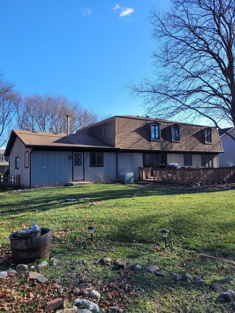 Property Photo: 19 Pepperidge Road IL 60540