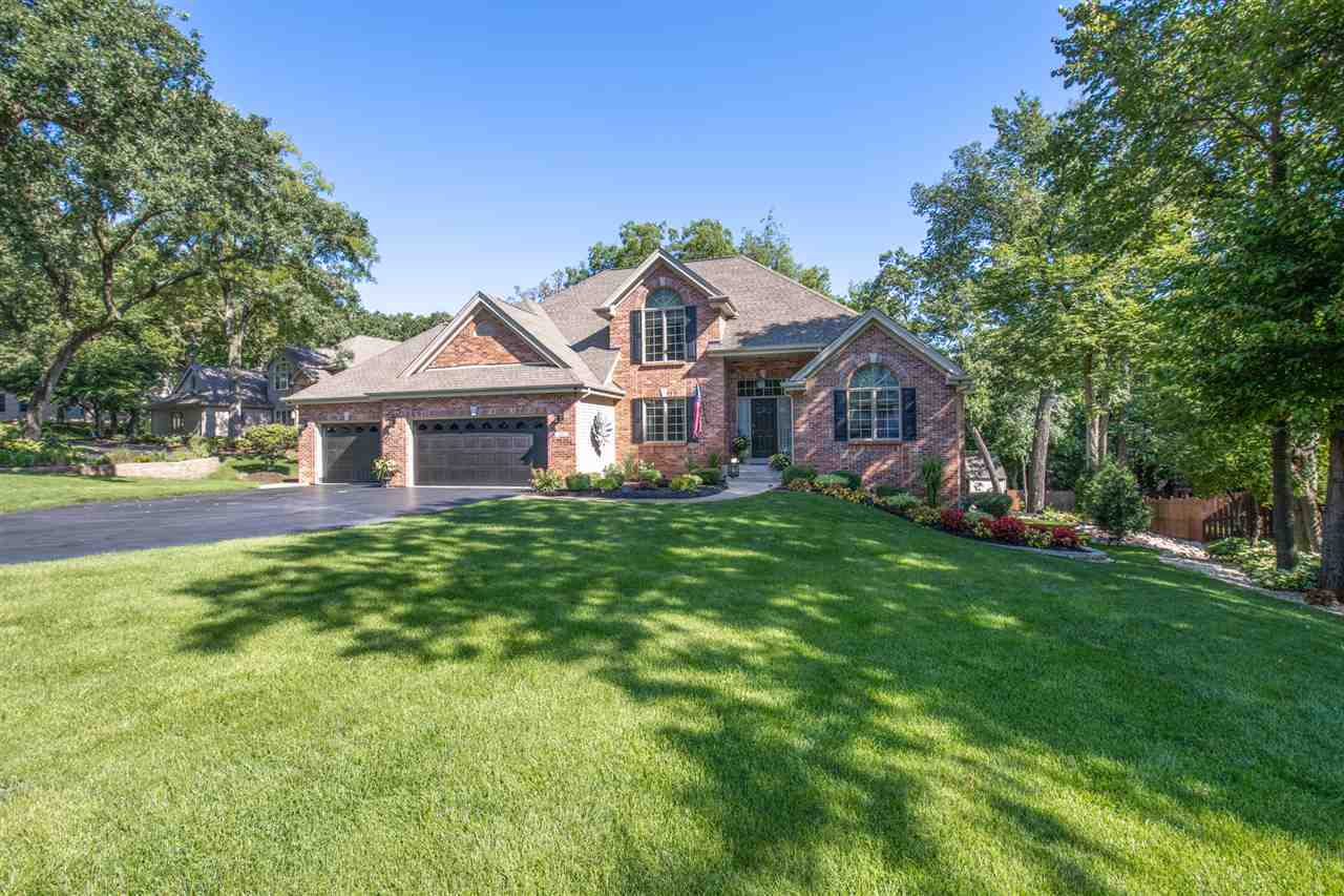 Property Photo:  207 Fairwood Place  IL 61072 