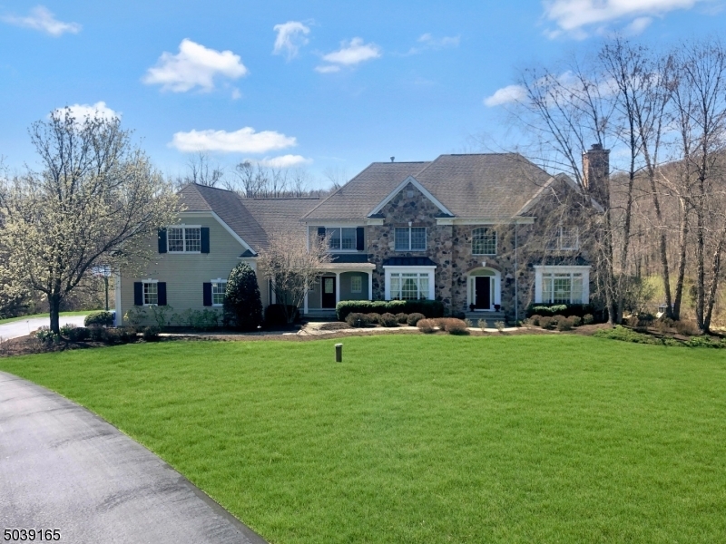 Property Photo: 7 Glencree Ln NJ 08833