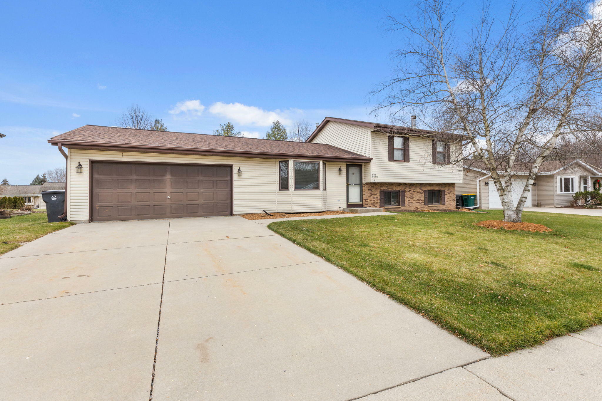 Property Photo:  W197n16518 Aspen Dr  WI 53037 