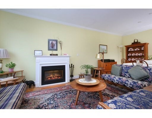 Property Photo:  59 Chelsea St 59  MA 02129 