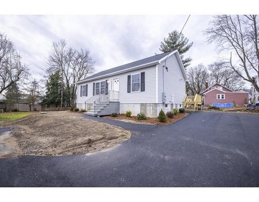 Property Photo:  9 Woodwards Lane  MA 02780 