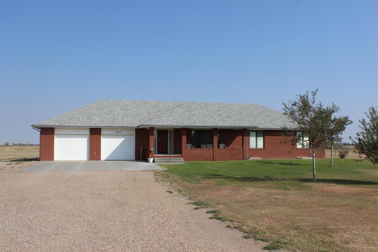 Property Photo:  1315 N Shore Circle  KS 67846 