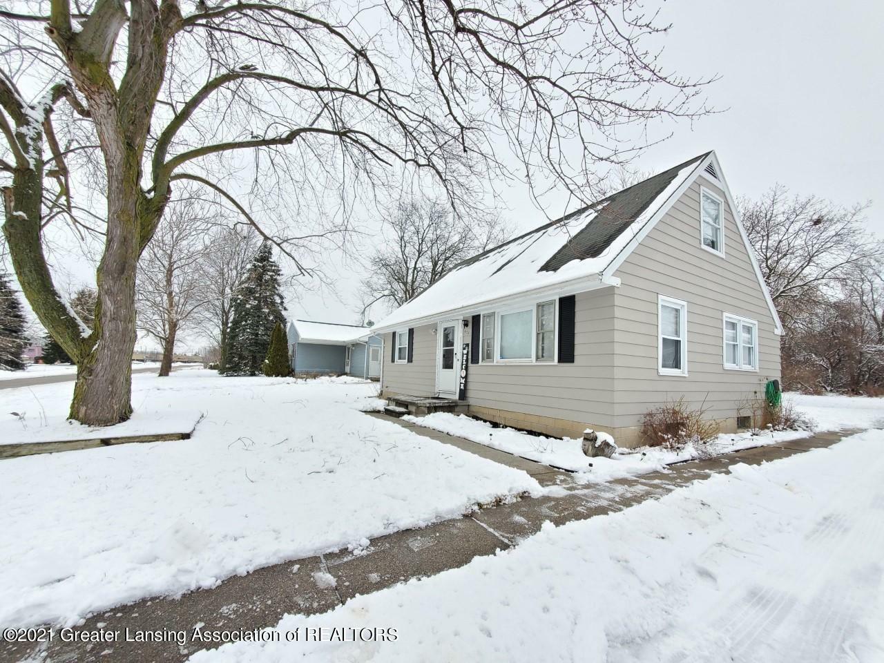 Property Photo: 438 N Dibble Avenue MI 48917