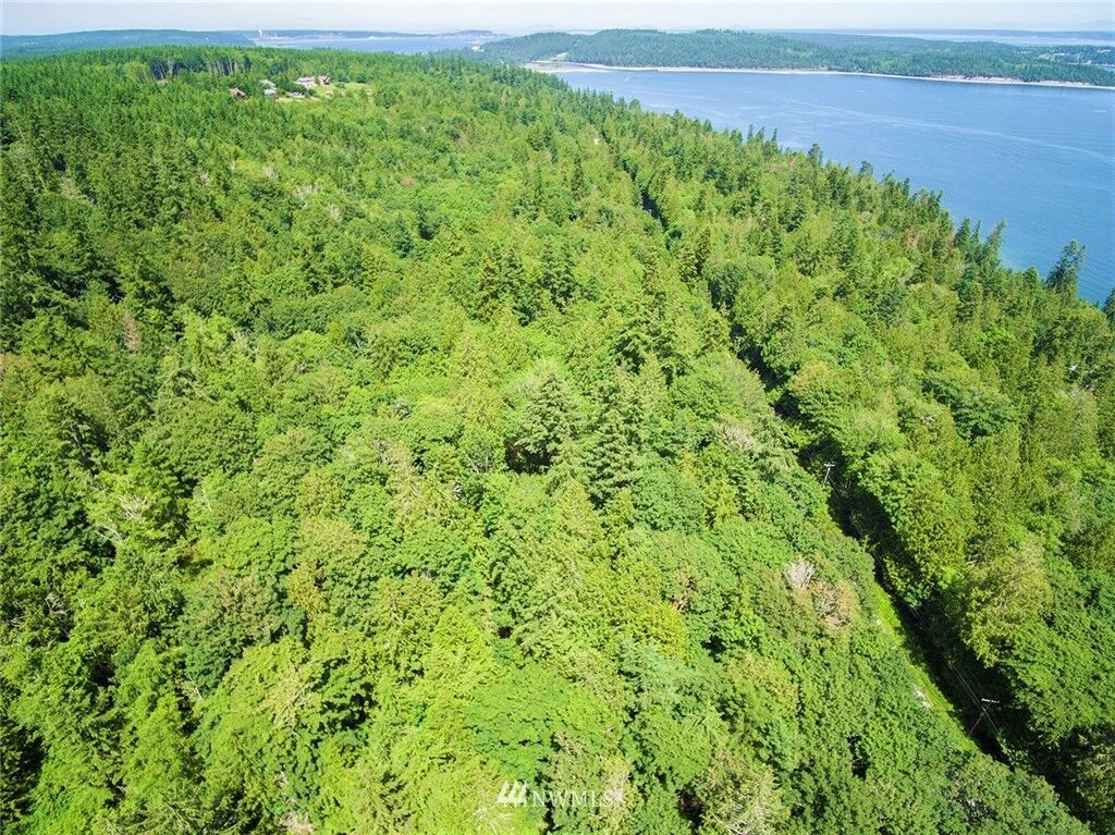 Property Photo:  3030 Oak Bay Road  WA 98339 