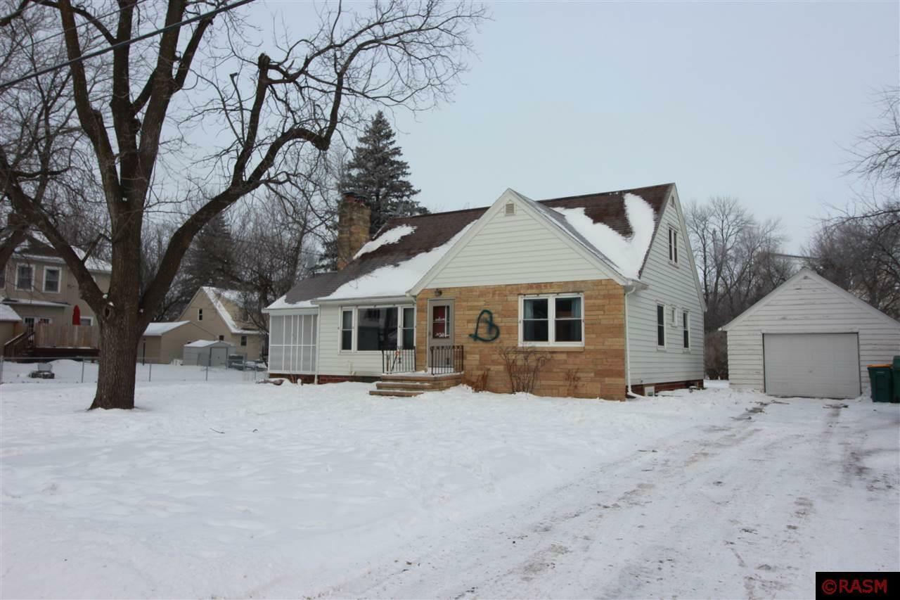 Property Photo: 504 SE Grove Street MN 56065