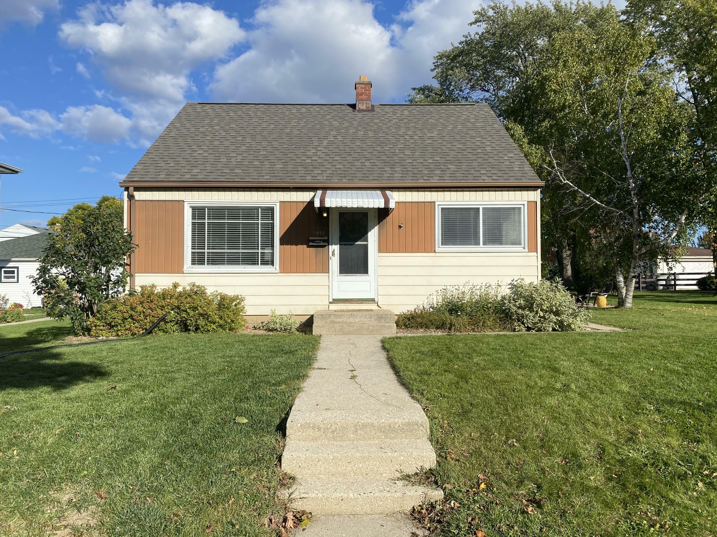 Property Photo:  4042 S 52nd St  WI 53220 