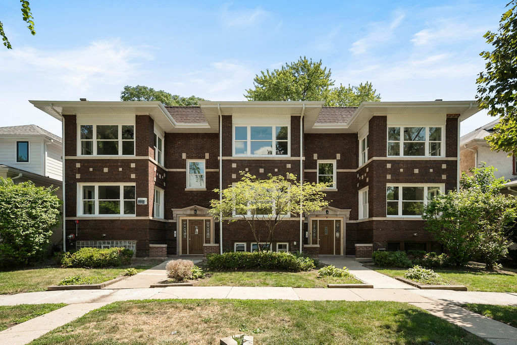 Property Photo: 534 S Scoville Avenue 1S IL 60304