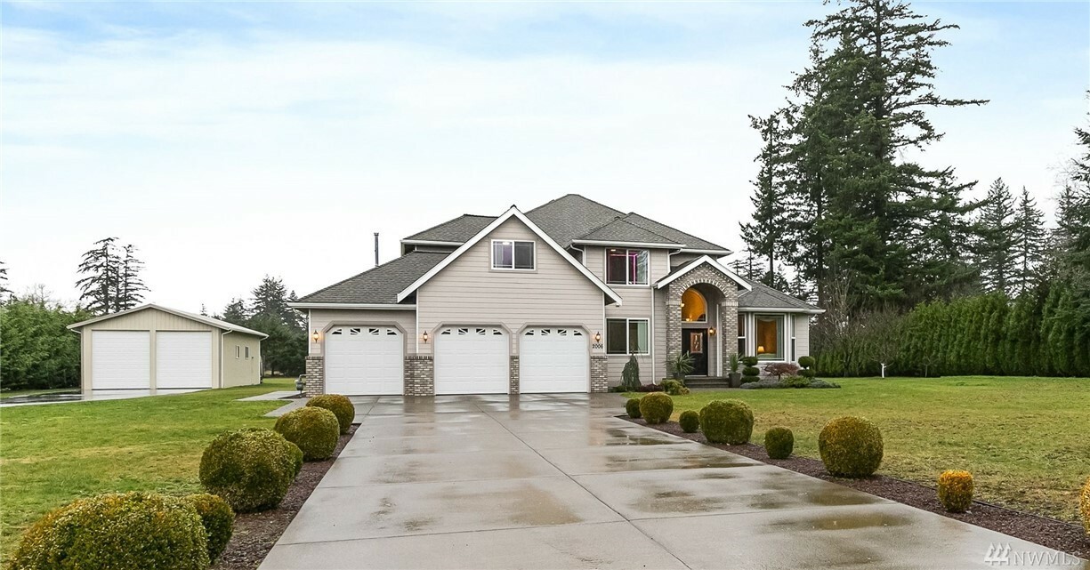 Property Photo: 2006 Conifer Dr WA 98248