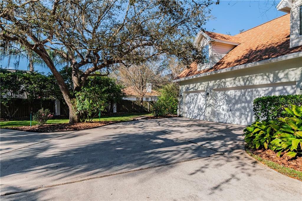 Property Photo:  2707 Aston Avenue  FL 33566 