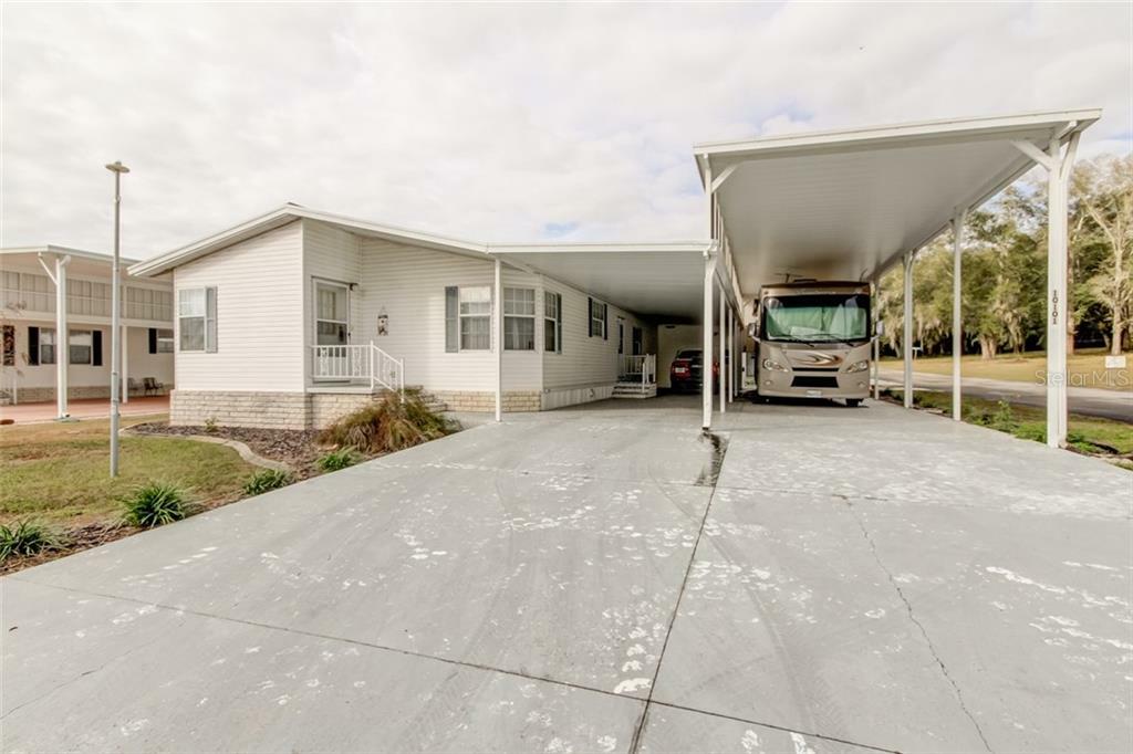 Property Photo:  10101 Airetop Avenue  FL 33525 