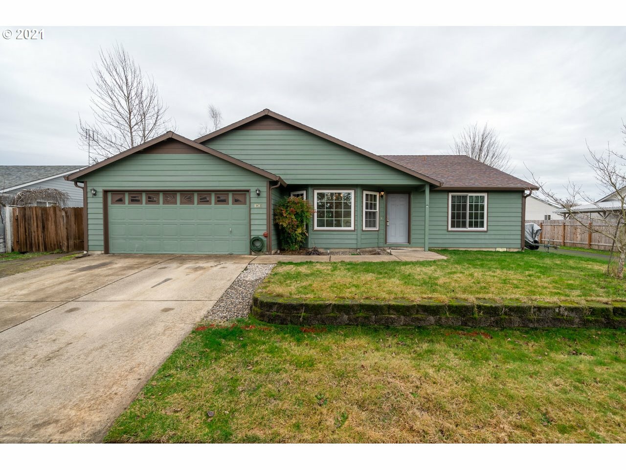 Property Photo:  1813 NW 7th Ct  WA 98604 