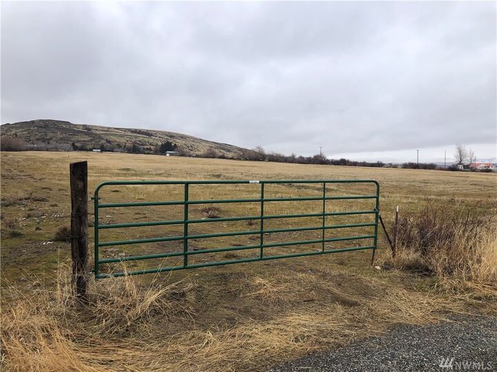 2200 Xxx Hunter Rd  Ellensburg WA 98926 photo