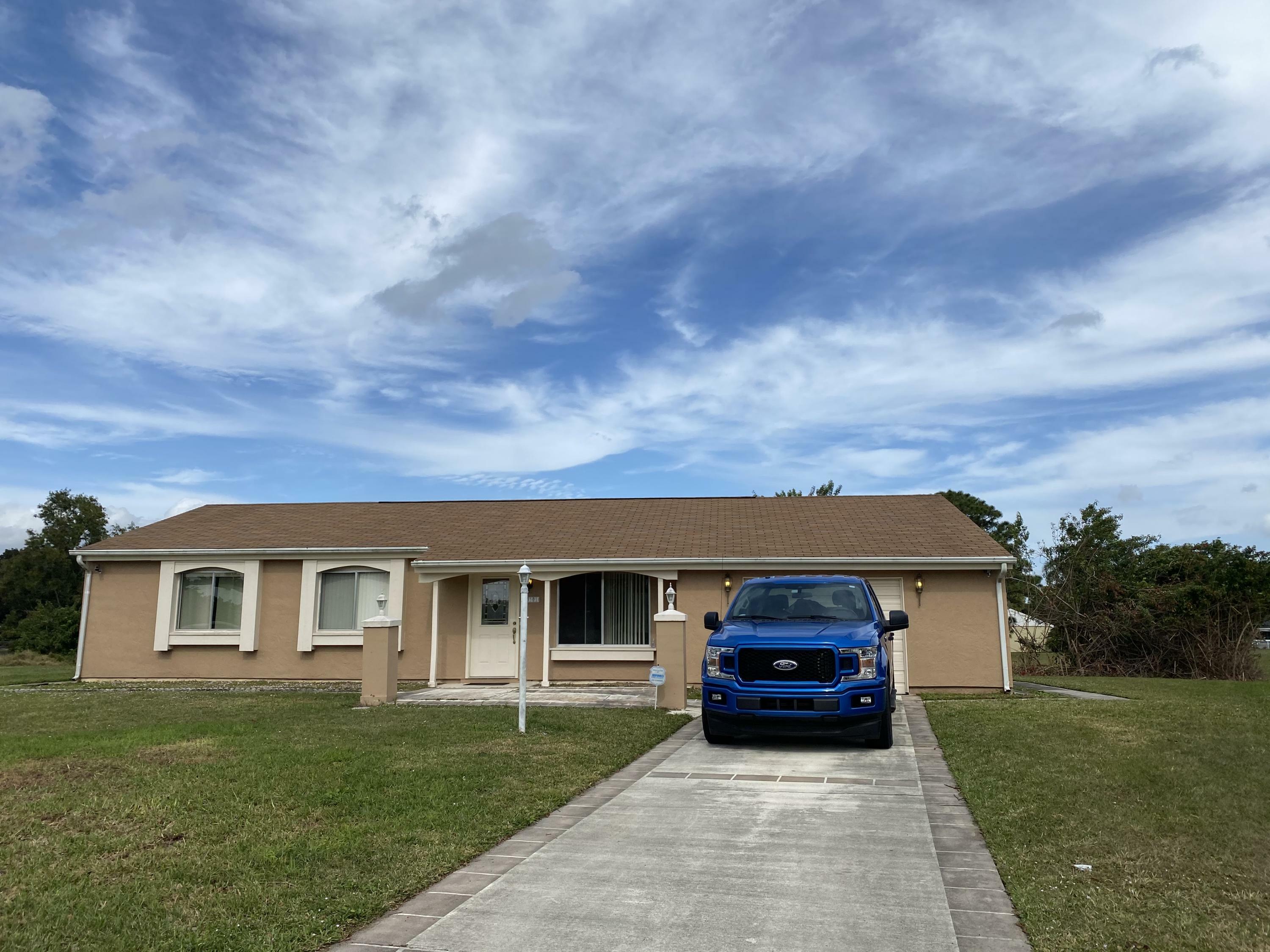 Property Photo:  3301 SW Ensley Court  FL 34953 