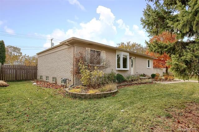 Property Photo:  11802 Ontario Drive  MI 48313 
