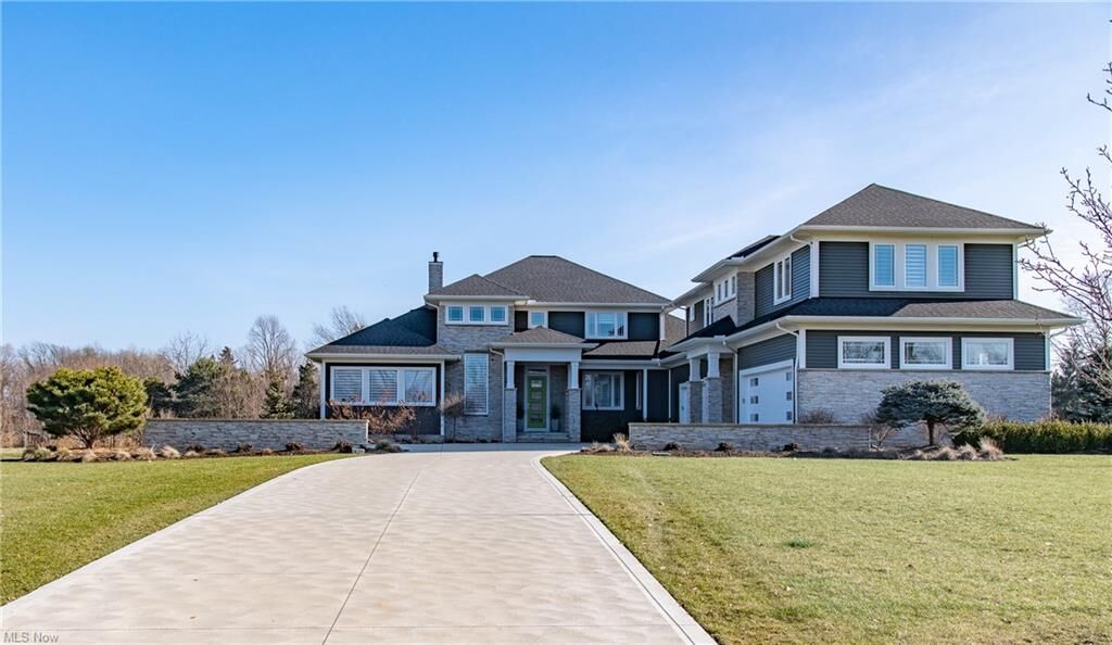 Property Photo:  2475 Maple Hill Road  OH 44094 