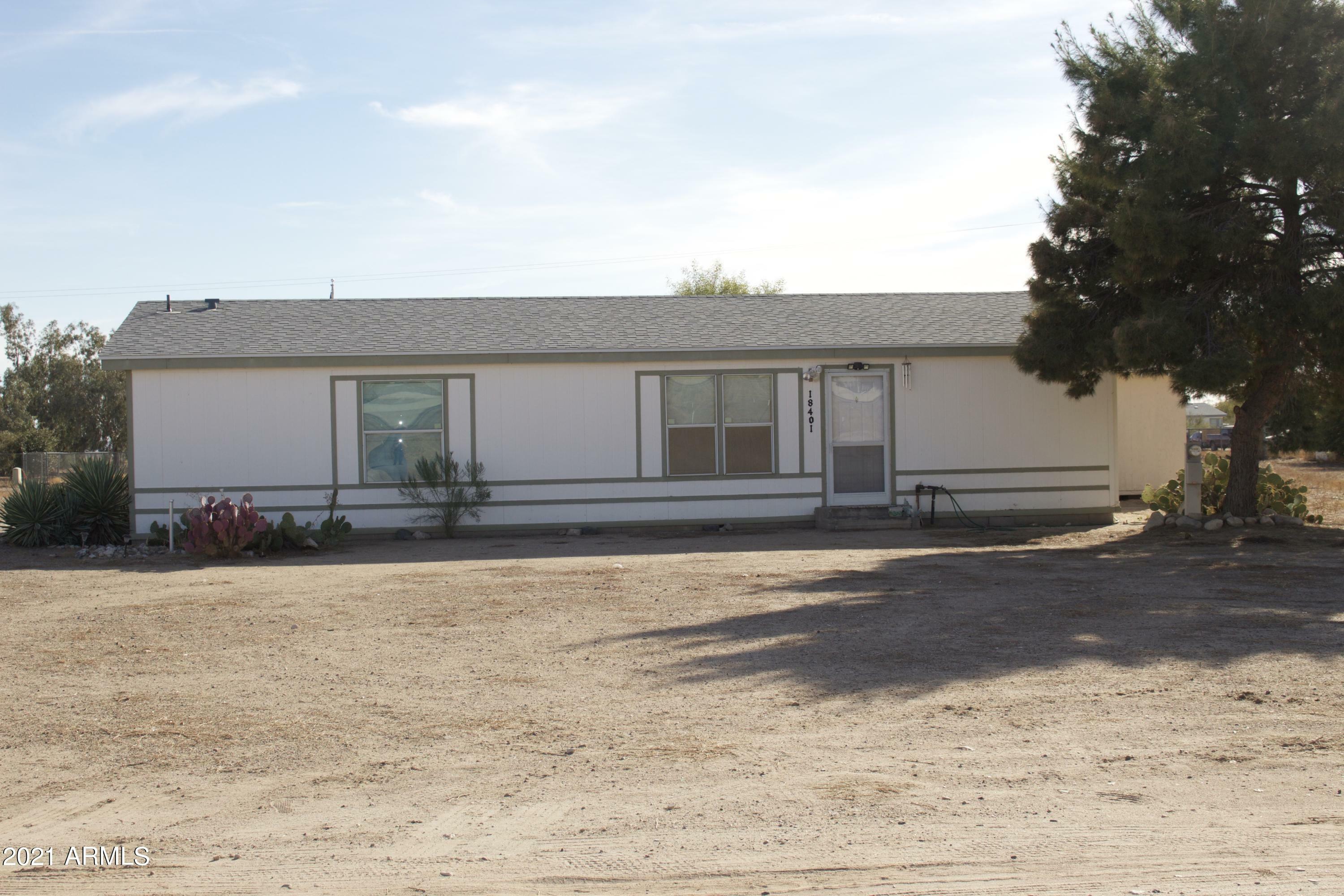 Property Photo:  18401 W Moreland Street  AZ 85338 