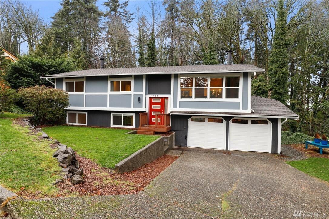 Property Photo:  9444 NE 138th St  WA 98034 