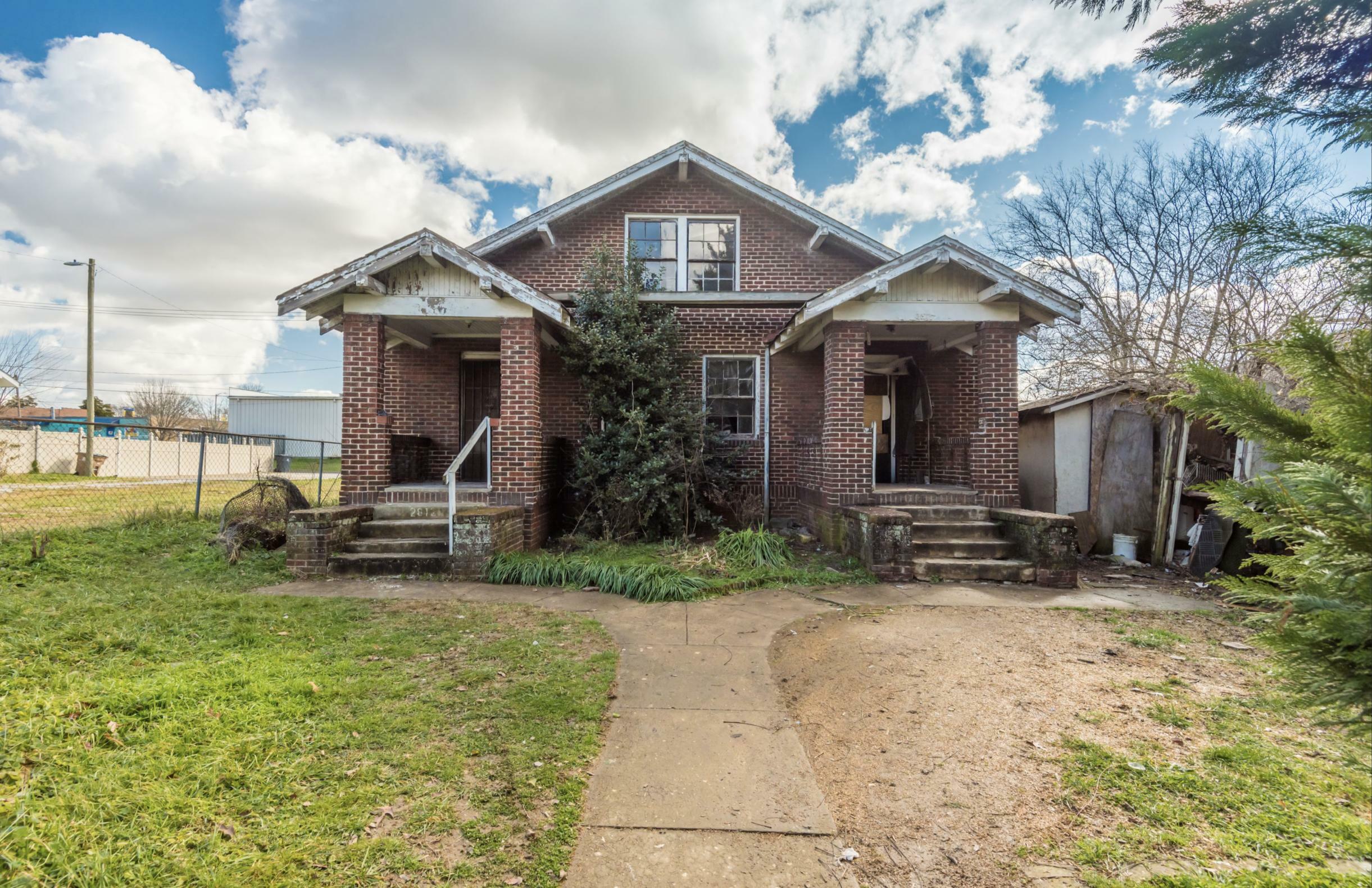 Property Photo:  2810 E 5th Ave  TN 37914 