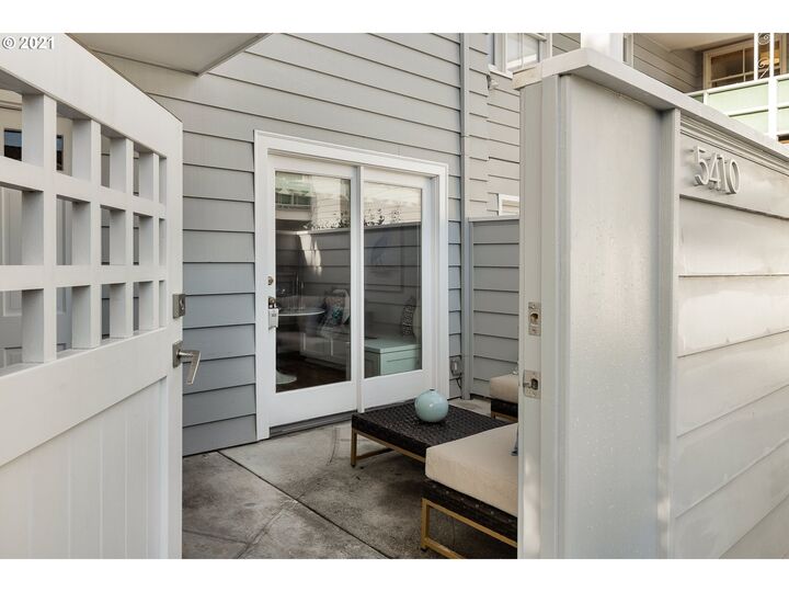 5410 SW Scholls Ferry Rd  Portland OR 97225 photo