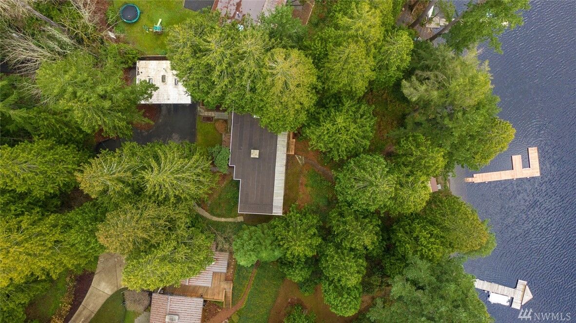 Property Photo:  17886 W Spring Lake Dr SE  WA 98058 