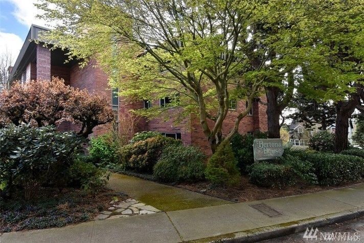 3400 25th Ave W 401  Seattle WA 98199 photo