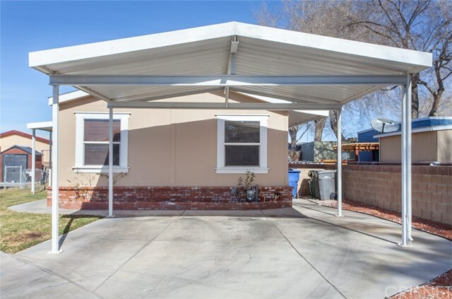 Property Photo:  1501 E Avenue I 115  CA 93535 