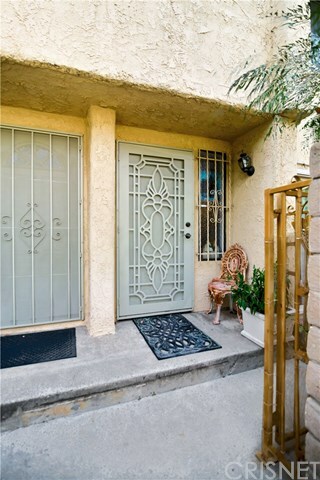 Property Photo:  8633 Balboa Boulevard 1  CA 91325 