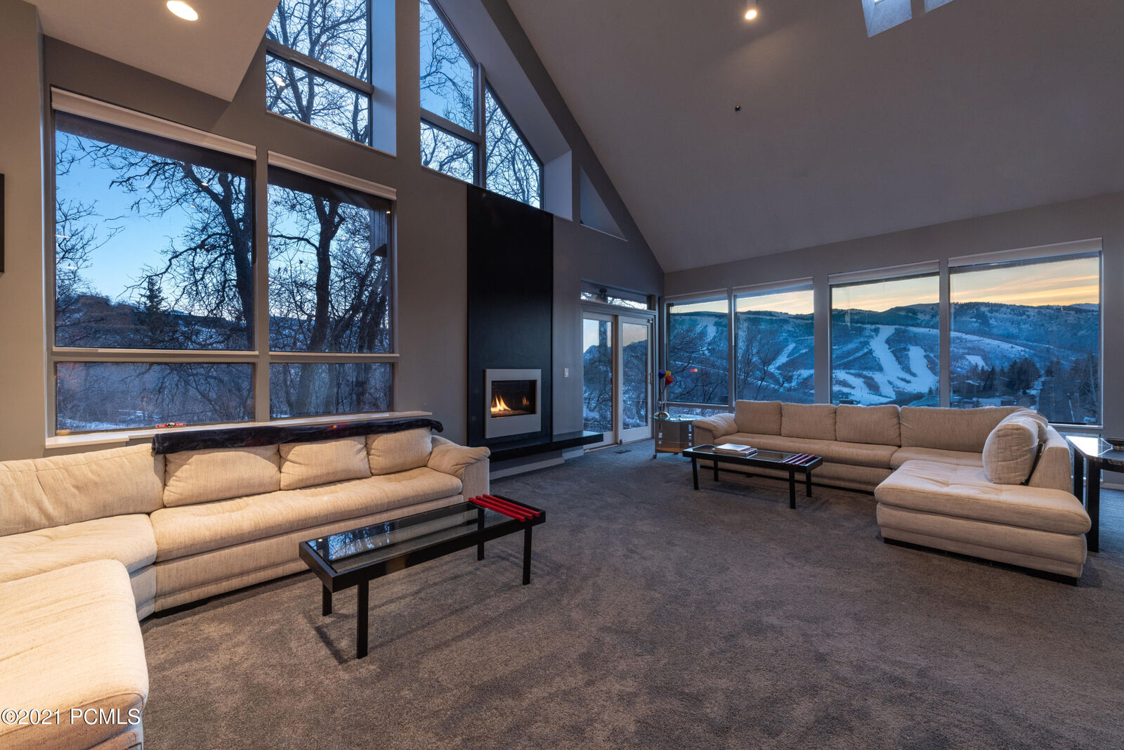 Property Photo: 1408 Eagle Way UT 84060