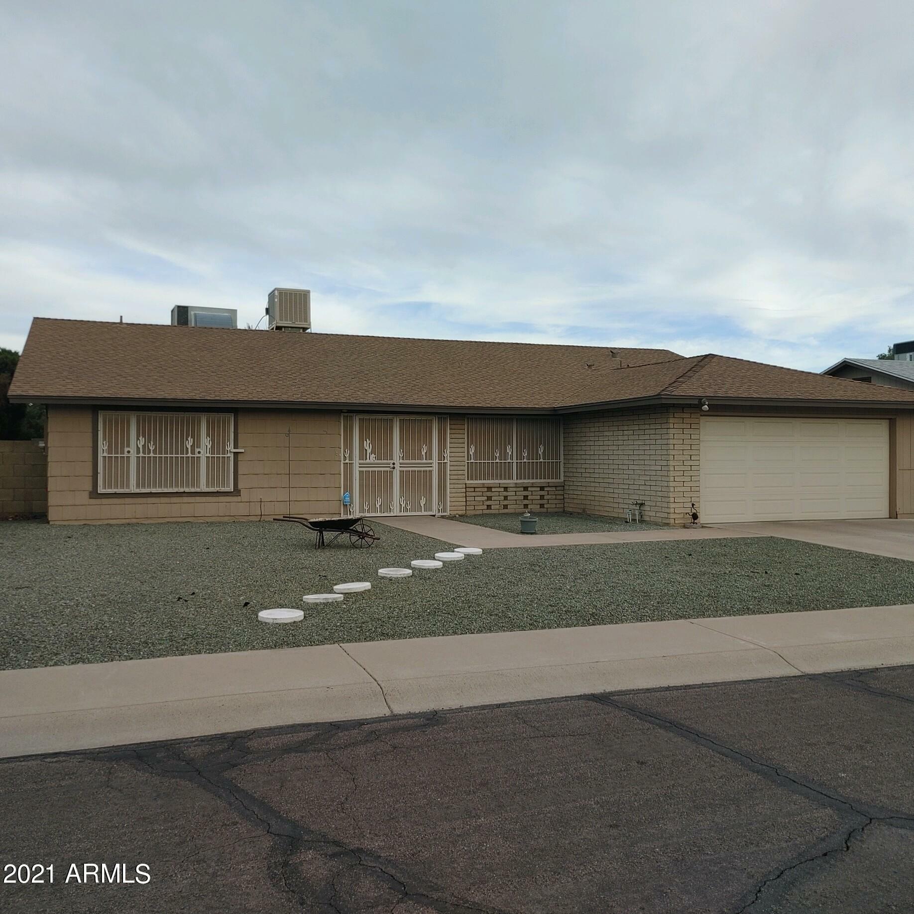 Property Photo:  11429 S Pawnee Circle  AZ 85044 