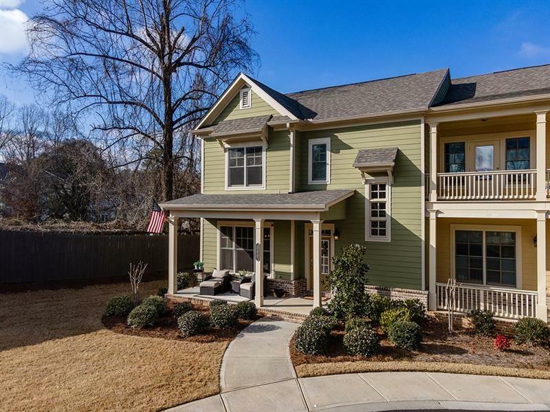 Property Photo:  540 Suwanee Pass Lane  GA 30024 