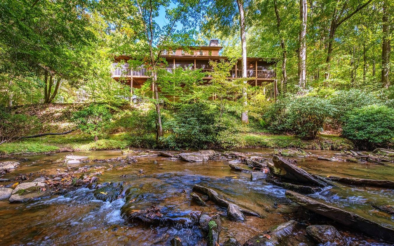 Property Photo:  870 Wolf Creek Estates  GA 30559 