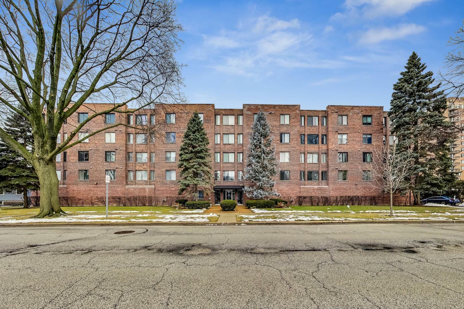 Property Photo:  110 S Dunton Avenue 2F  IL 60005 