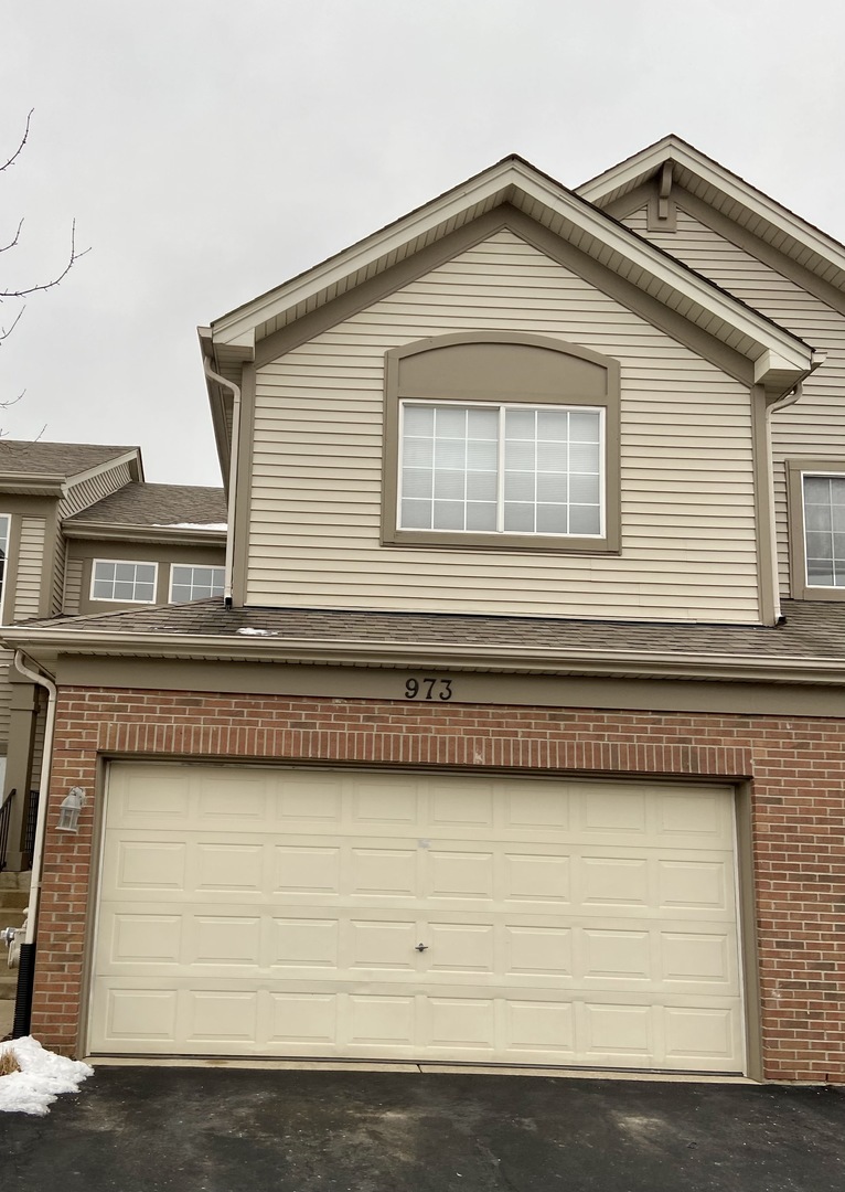 Property Photo: 973 Parkhill Circle 973 IL 60502