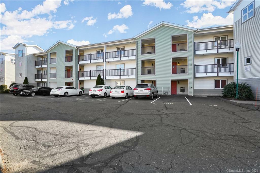 Property Photo:  3250 Fairfield Avenue 228  CT 06605 