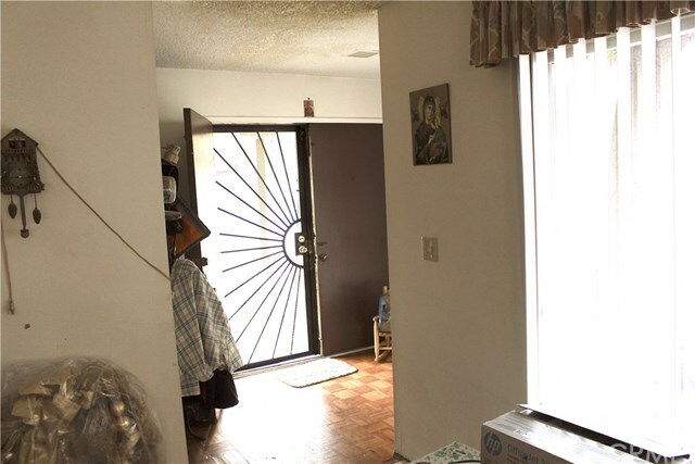 Property Photo:  301 E South Avenue  CA 92373 