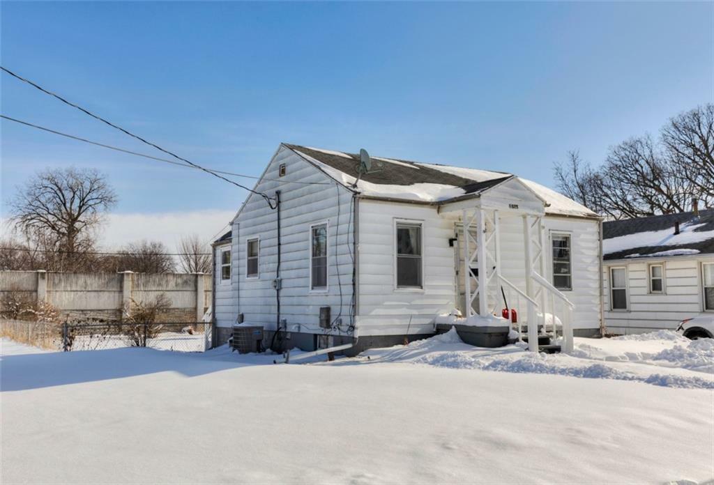 Property Photo:  1525 E 21st Street  IA 50317 