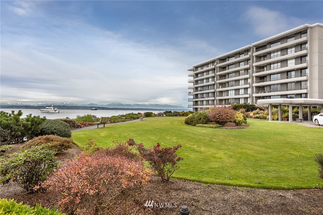 Property Photo:  6533 Seaview Avenue NW 210A  WA 98117 