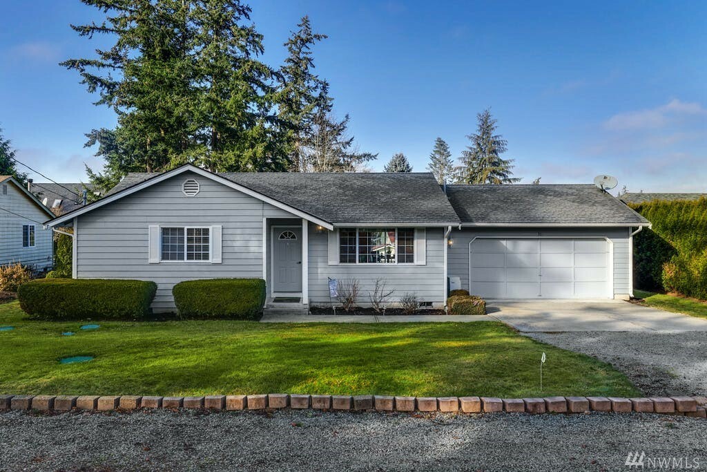 Property Photo:  309 Scotland Dr  WA 98282 