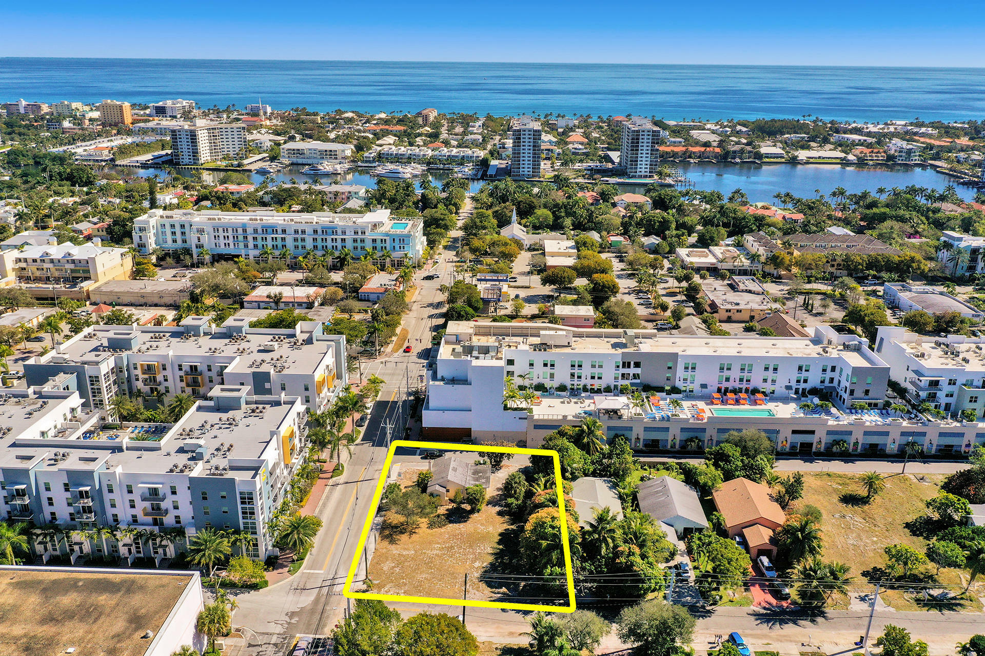 Property Photo:  408 SE 2nd Street SE  FL 33483 