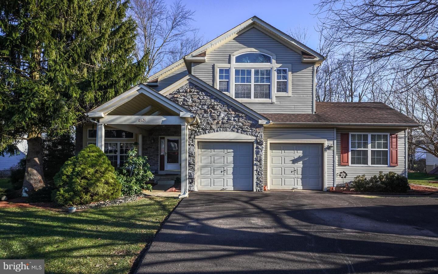 Property Photo:  1825 Buttonwood Way  PA 18976 