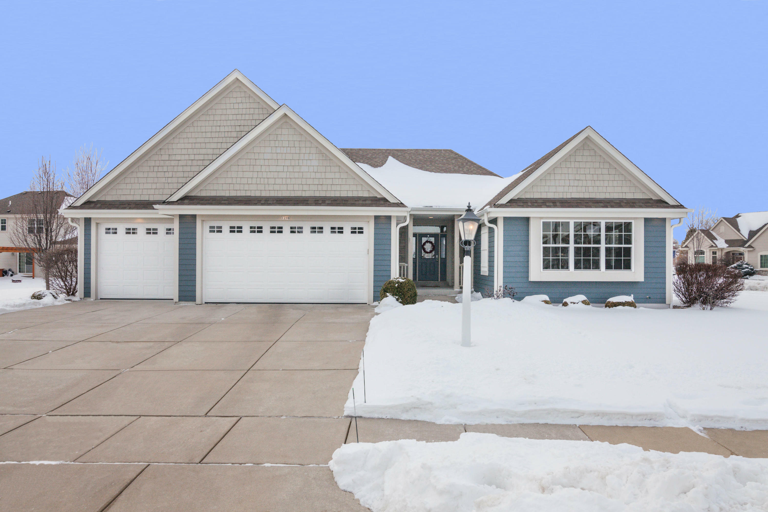 Property Photo:  1298 Northview Dr  WI 53066 