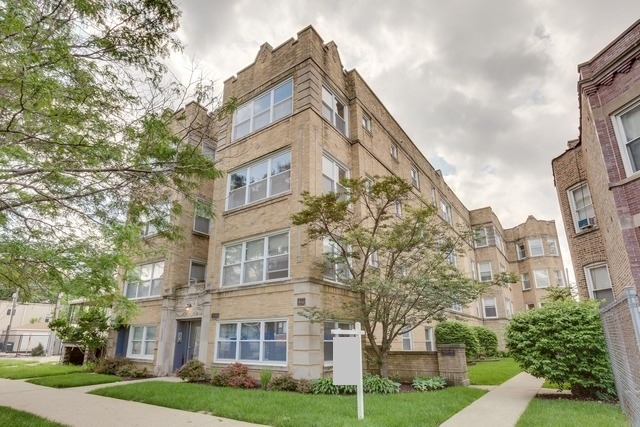 Property Photo:  4660 N Spaulding Avenue 3  IL 60625 