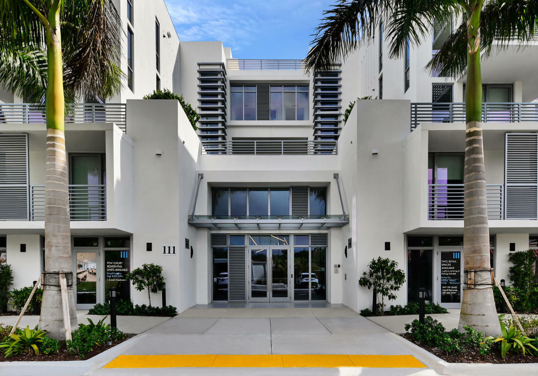 Property Photo: 111 SE 1st Avenue 418 FL 33444