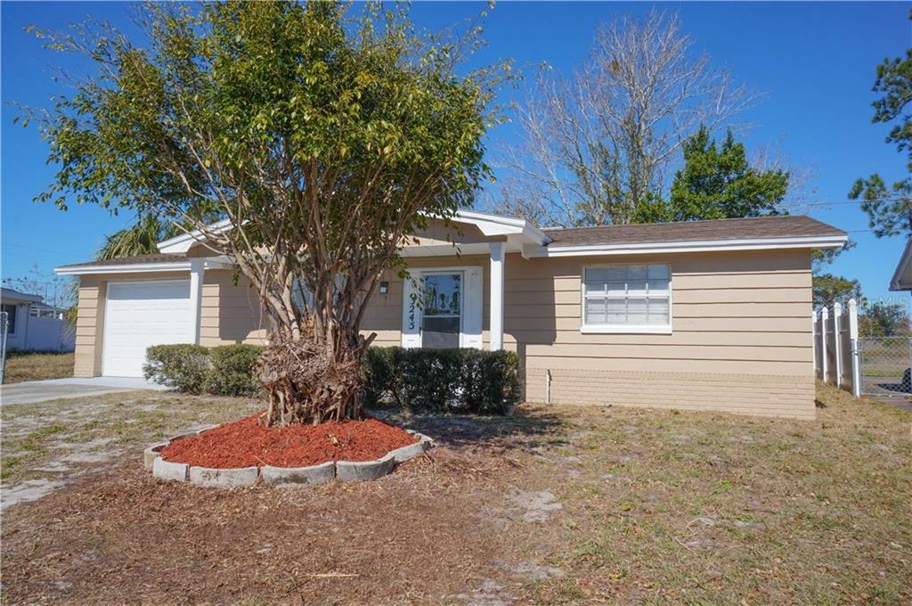 Property Photo:  3245 Masonville Loop Road  FL 34691 