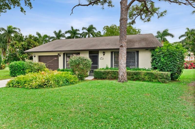 Property Photo:  2715 Azalea Court  FL 33445 