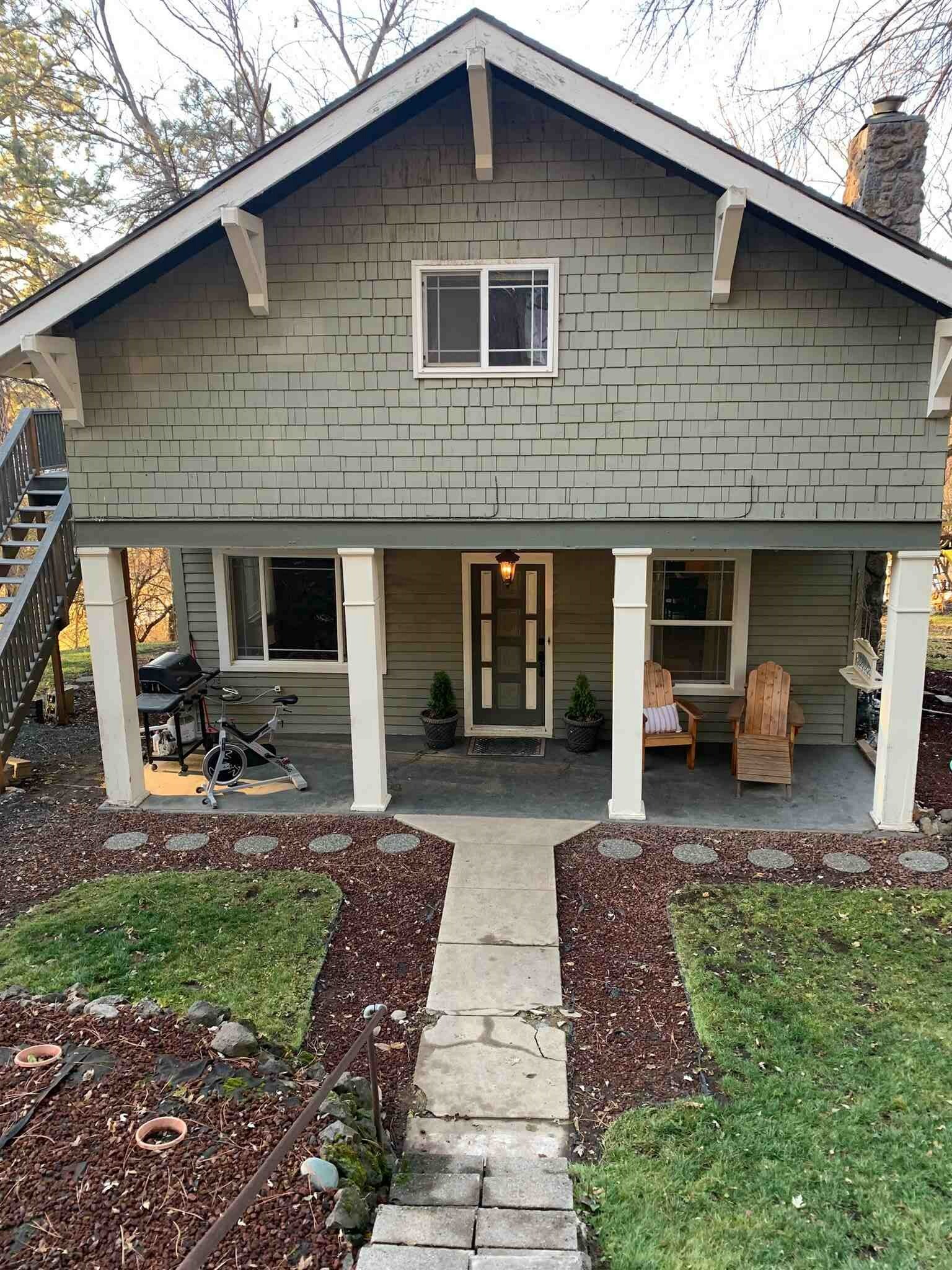 Property Photo:  1007 N Park St  WA 99111-2124 