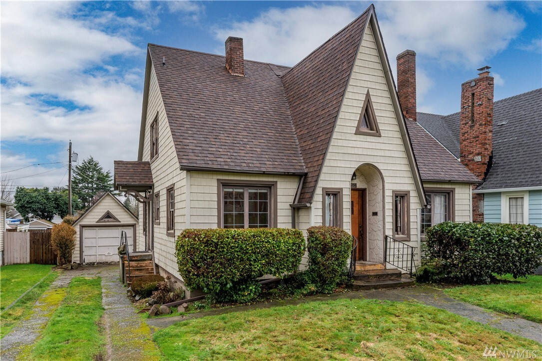 Property Photo: 4606 Tacoma Ave S WA 98408