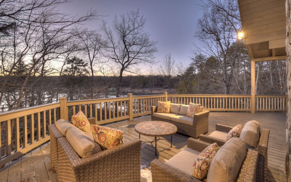 Property Photo: 244 Horse Pointe GA 30513